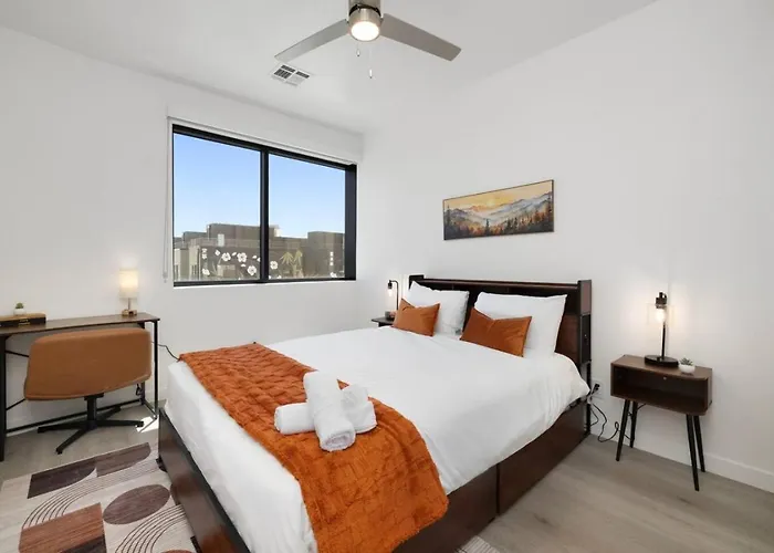 Spacious 2br With Fast Fiber Near Downtown Phx * Phoenix