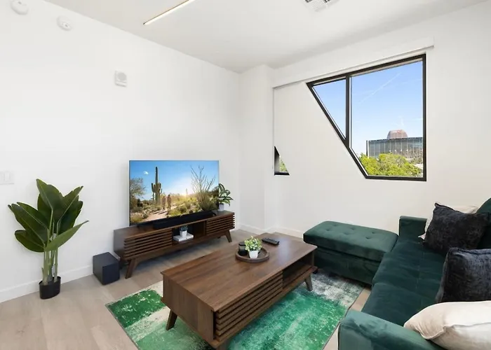 Spacious 2br With Fast Fiber Near Downtown Phx Phoenix