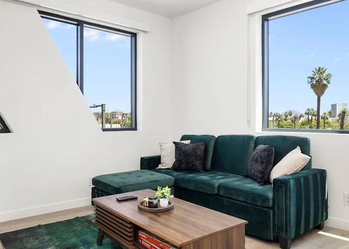 Spacious 2br With Fast Fiber Near Downtown Phx Apartment *