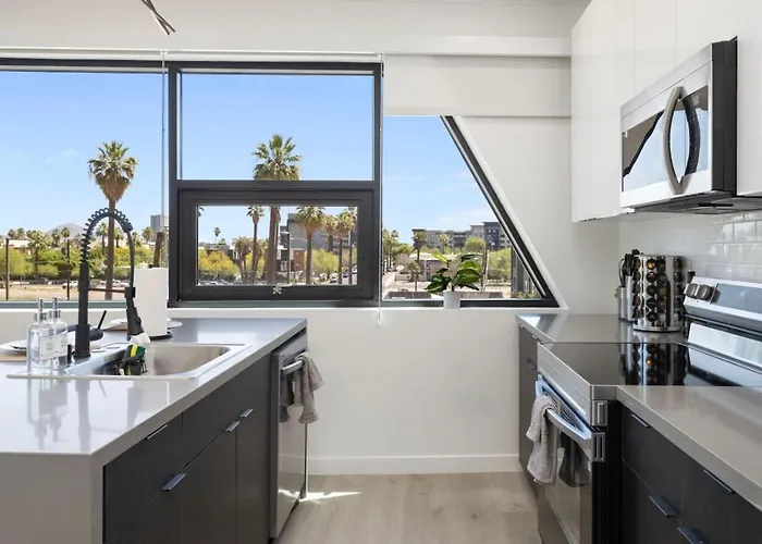 Apartment Spacious 2br With Fast Fiber Near Downtown Phx Phoenix