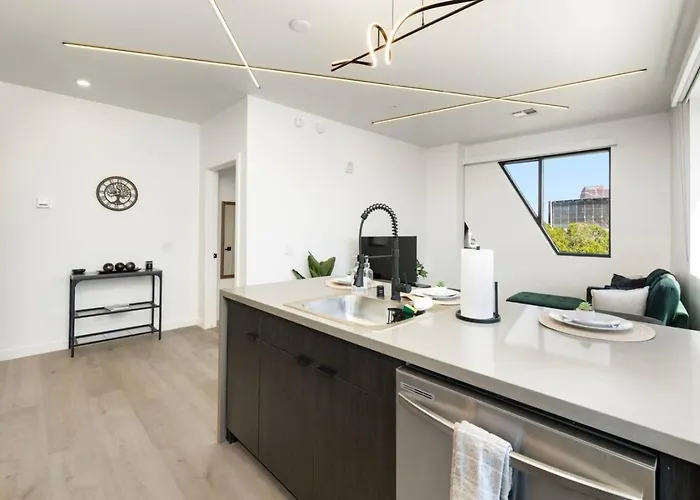 Spacious 2br With Fast Fiber Near Downtown Phx Apartment Phoenix