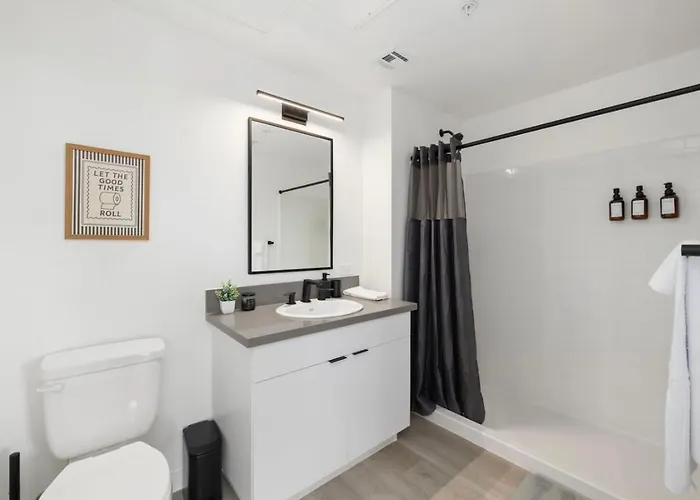 Apartment Spacious 2br With Fast Fiber Near Downtown Phx