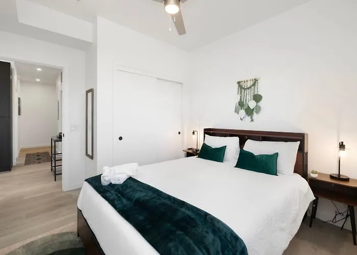 Spacious 2br With Fast Fiber Near Downtown Phx Apartment *