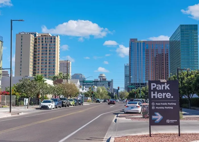 Spacious 2br With Fast Fiber Near Downtown Phx Apartment *