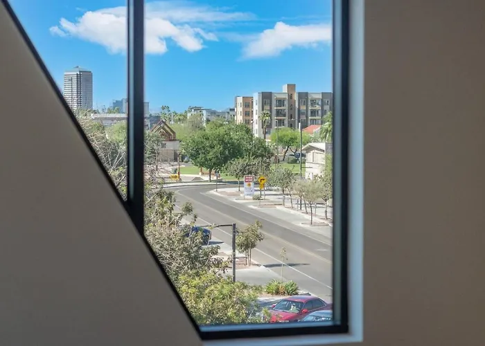 Spacious 2br With Fast Fiber Near Downtown Phx